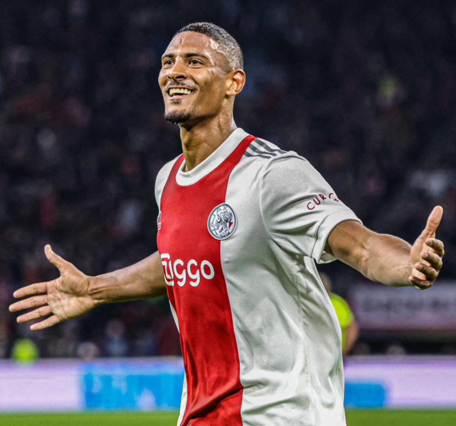 年在俱乐部 年在俱乐部